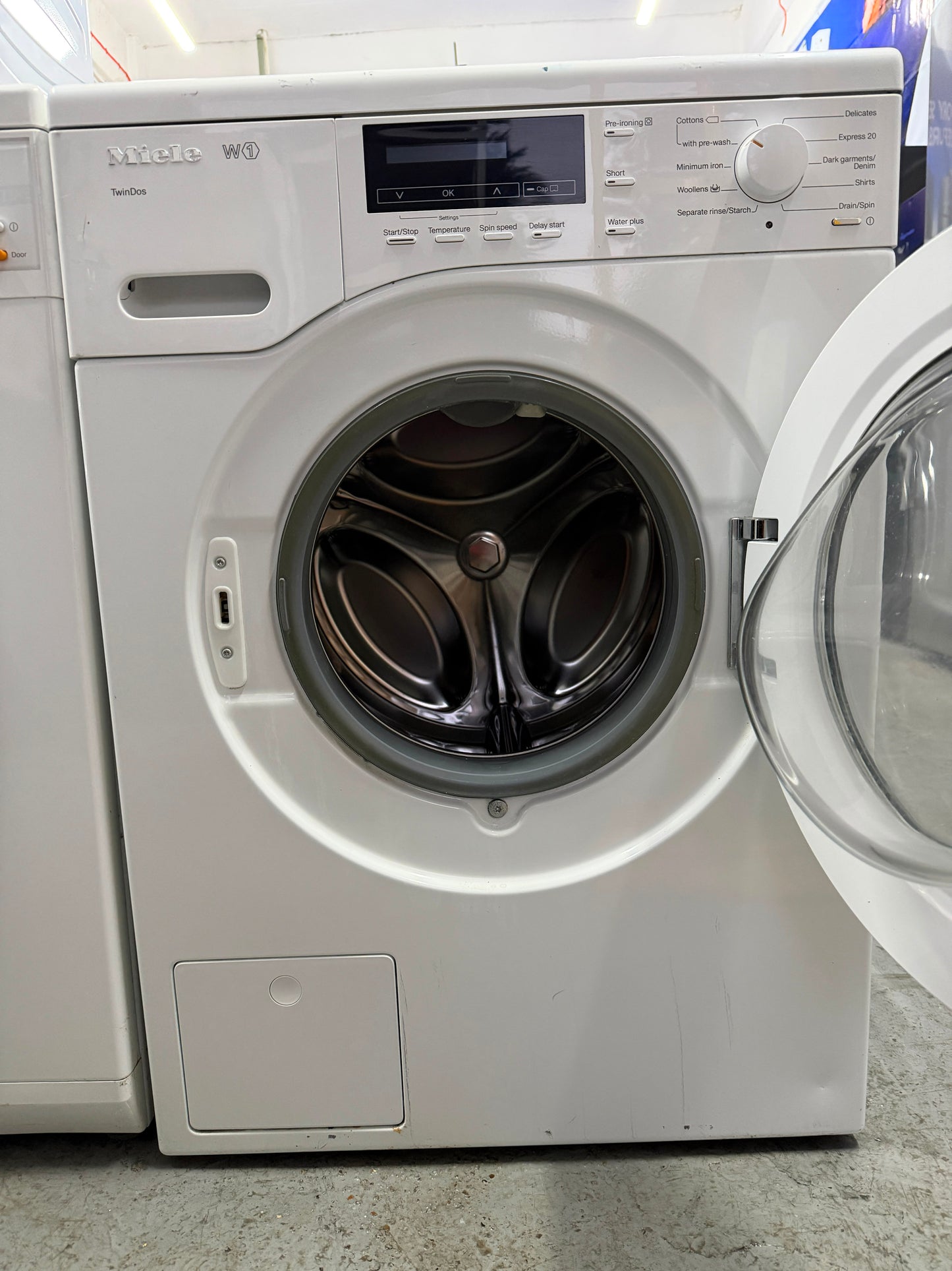 Refurbished Miele WKB120 W1 TwinDos 8kg 1600rpm Washing Machine - White