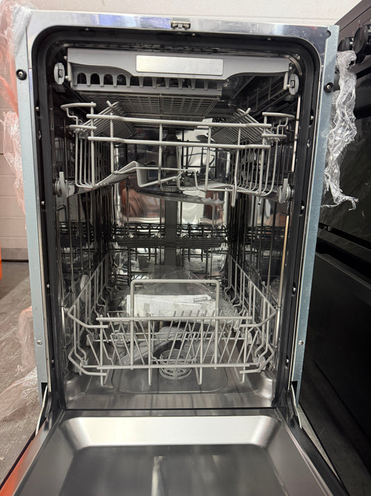 Refurbished Hisense HV520E40UK Slimline Integrated Dishwasher - White