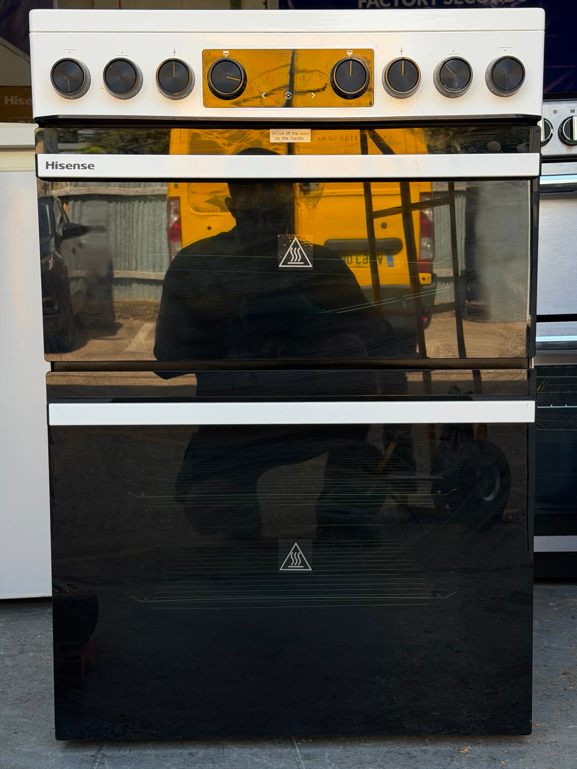 Hisense HDCEC6C20W 60cm Double Oven Electric Ceramic Cooker – White – Unused Grade A