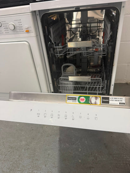 Refurbished Hotpoint HSFO3T223WUK 10 Place Settings Slimline Freestanding Dishwasher - White