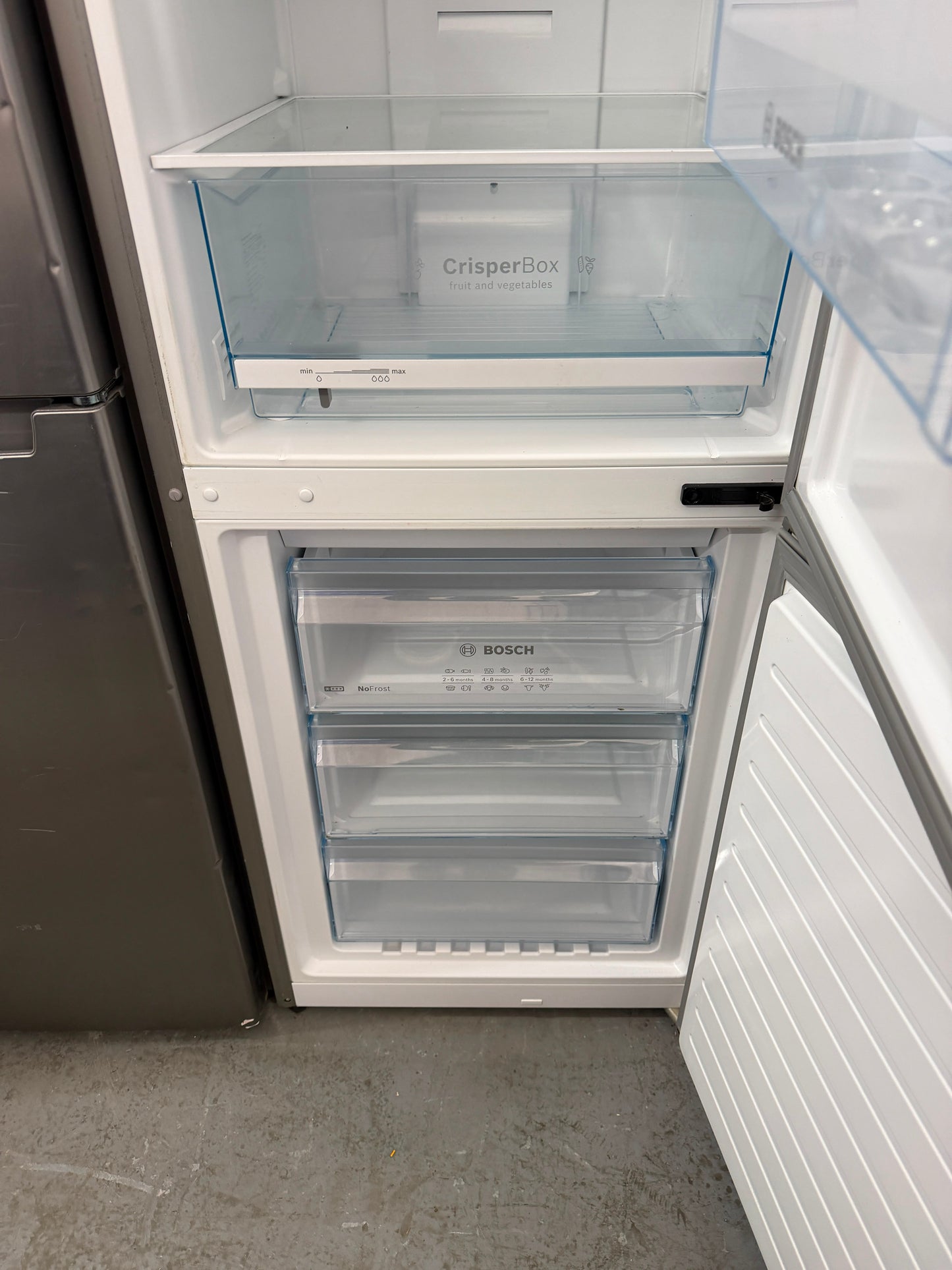 Refurbished Bosch KGN39VL31G 354L 70/30 Frost Free Fridge Freezer – Inox Look