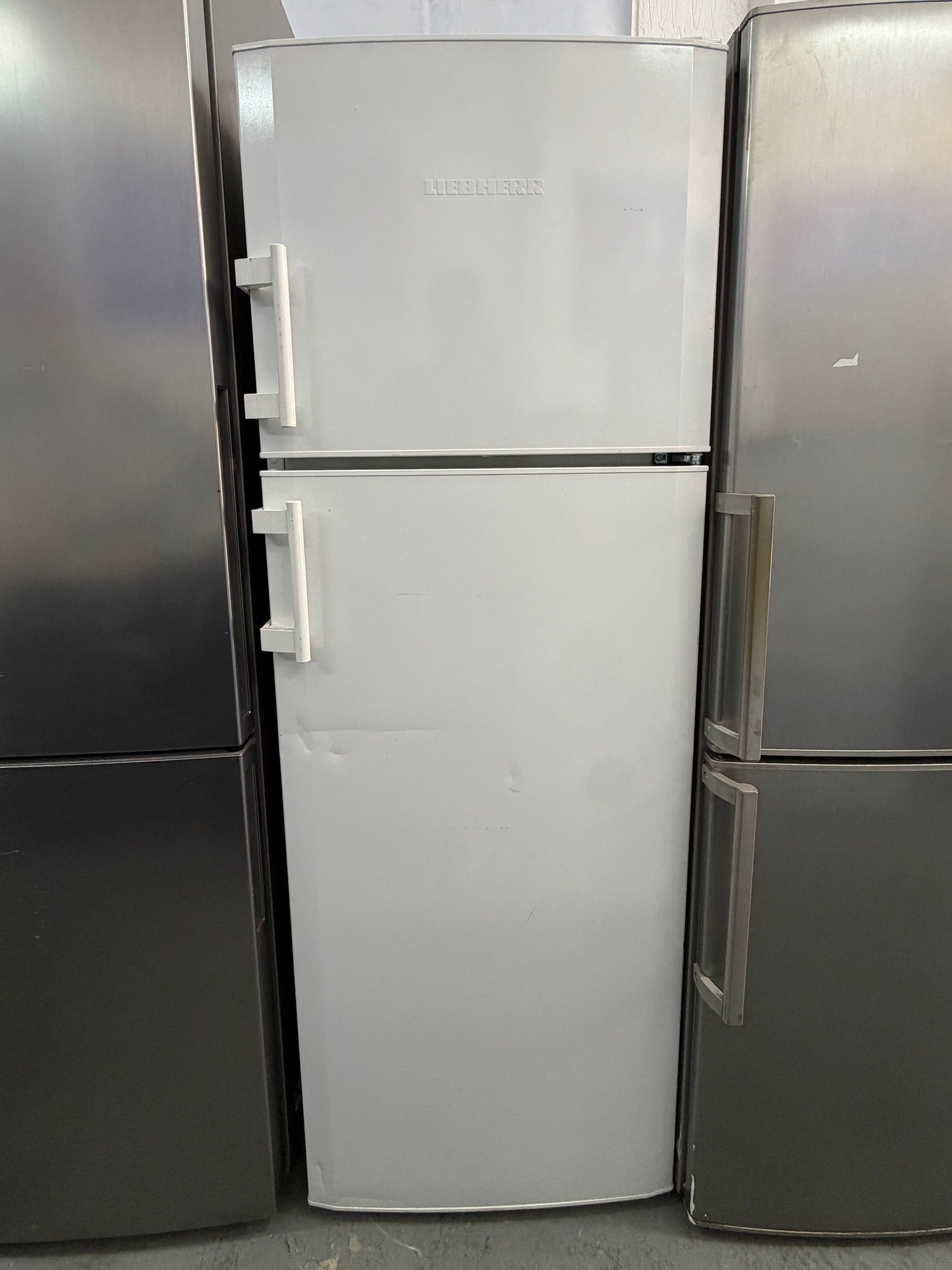 Refurbished Liebherr CTP3213 233L Fridge Freezer – White