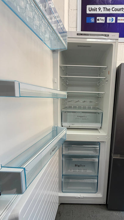 Refurbished Bosch KGV33VW31G 288L 70/30 Frost Fridge Freezer – White