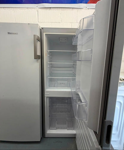 Refurbished Logik LFC50S22 164L 60/40 Frost Free Fridge Freezer – Silver