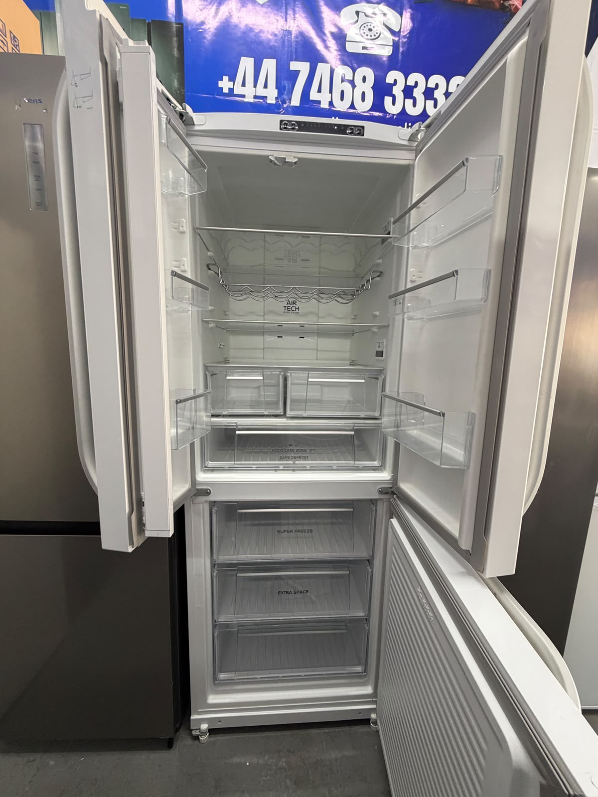 Refurbished Hotpoint FFU3D1W 450L Fridge Freezer - White