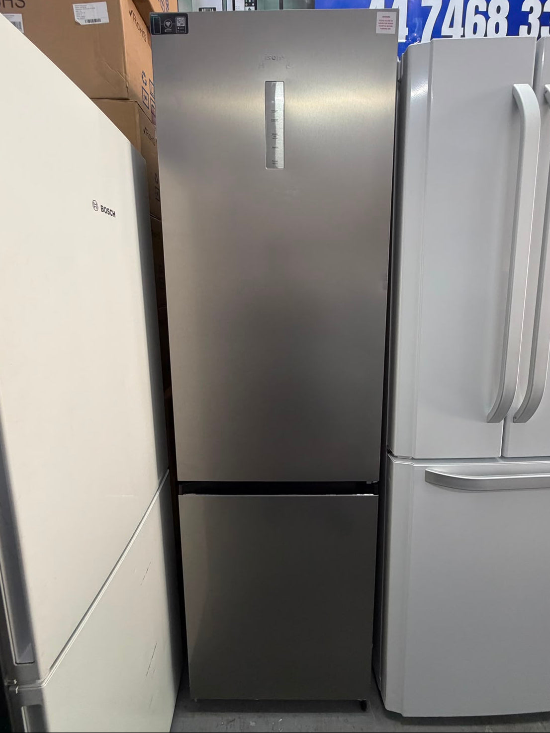 Hisense RB3K330SAIC 330L 60/40 Fridge Freezer - Silver - Unused Grade A