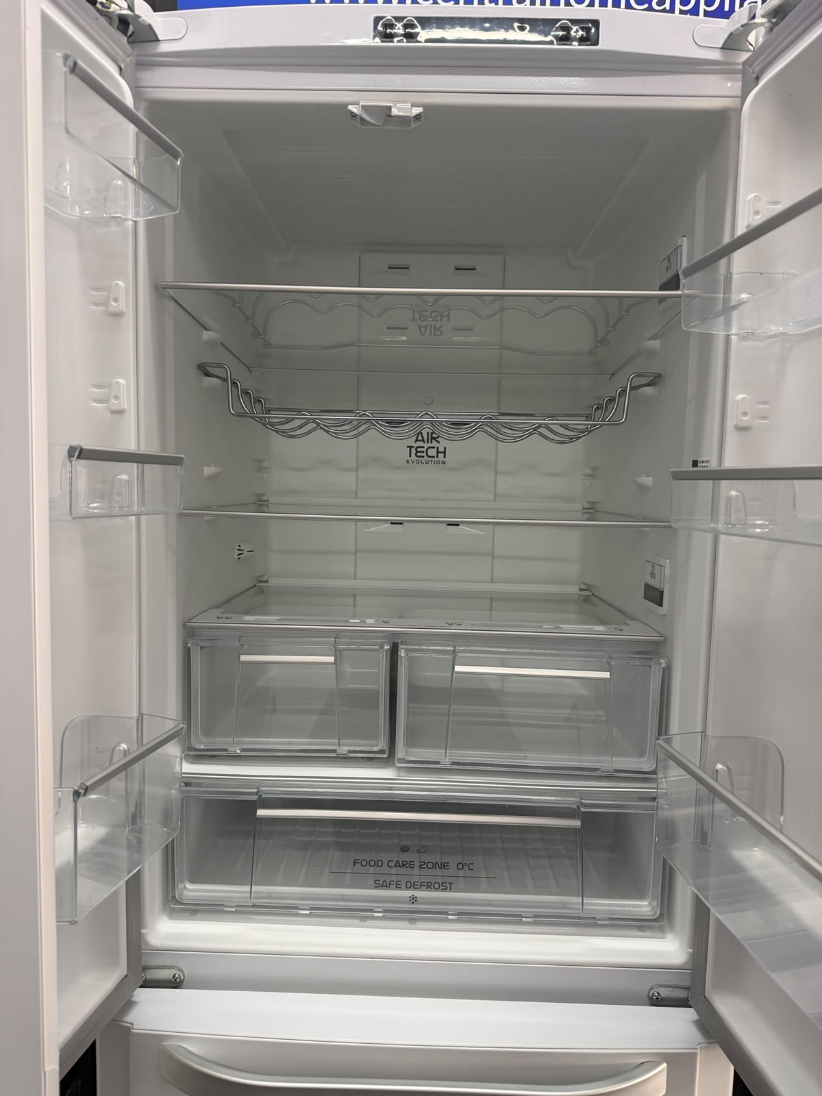 Refurbished Hotpoint FFU3D1W 450L Fridge Freezer - White