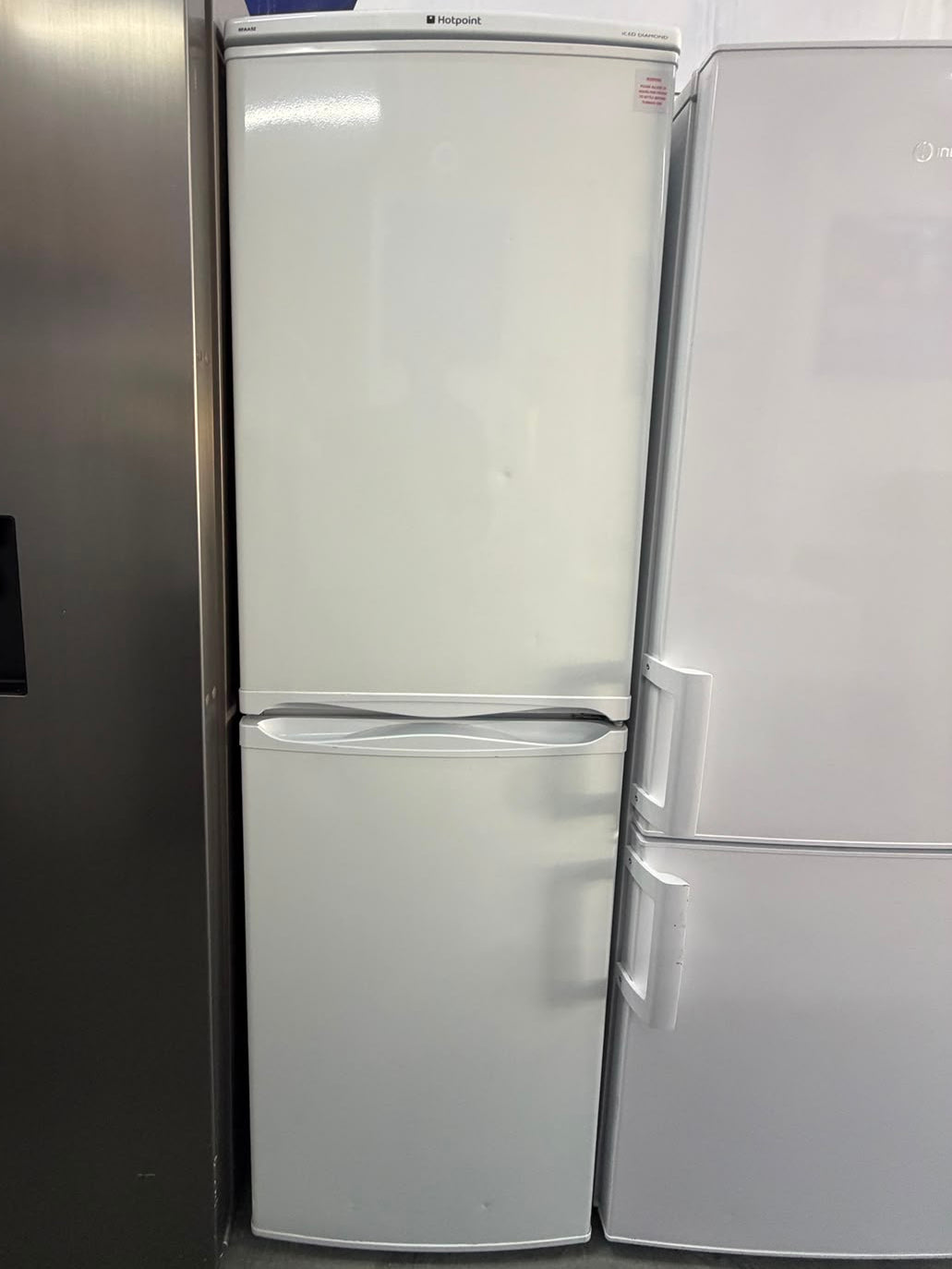 Refurbished Hotpoint RFAA52P 234L 50/50 Freestanding Fridge Freezer - White