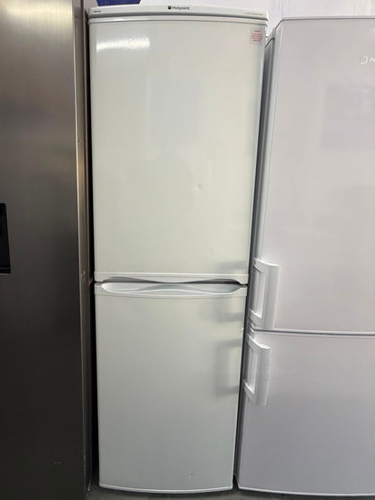Refurbished Hotpoint RFAA52P 234L 50/50 Freestanding Fridge Freezer - White