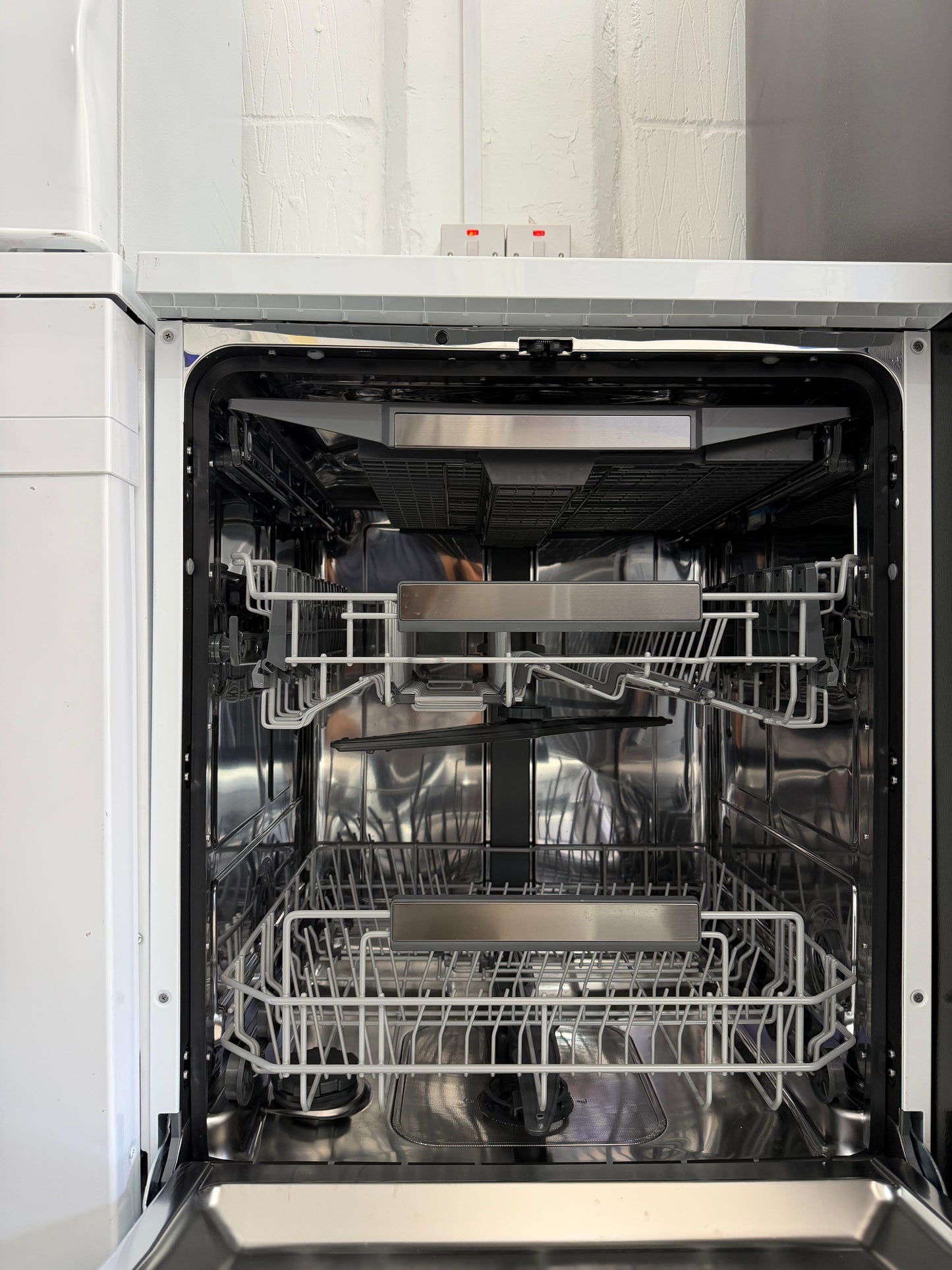 Schönhaus DWSF0115FSBW 15 Place Settings Freestanding Dishwasher - White - Unused Grade A