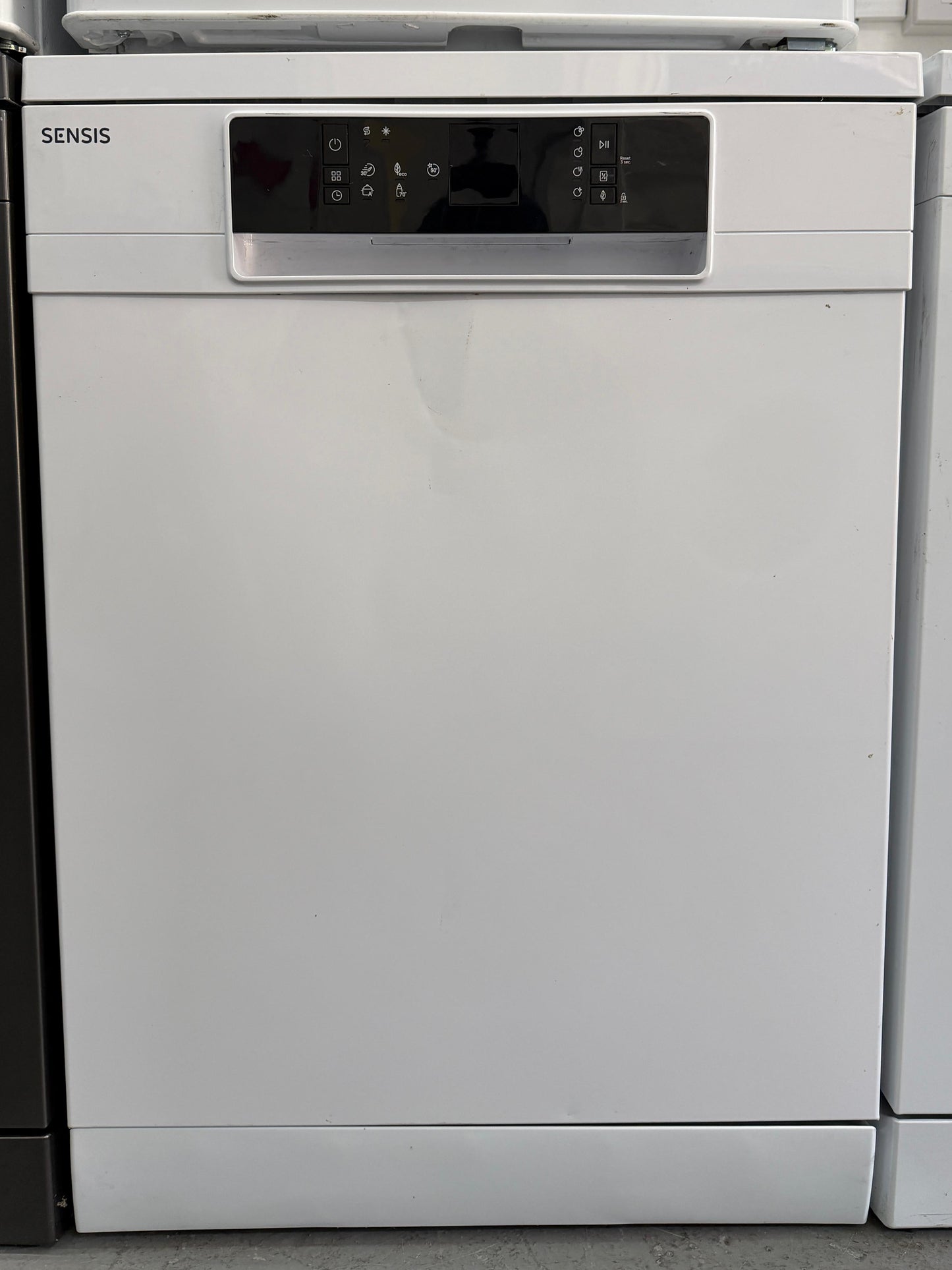 Sensis DWF0114FSDW 14 Place Settings Freestanding Dishwasher - White - Unused Grade A