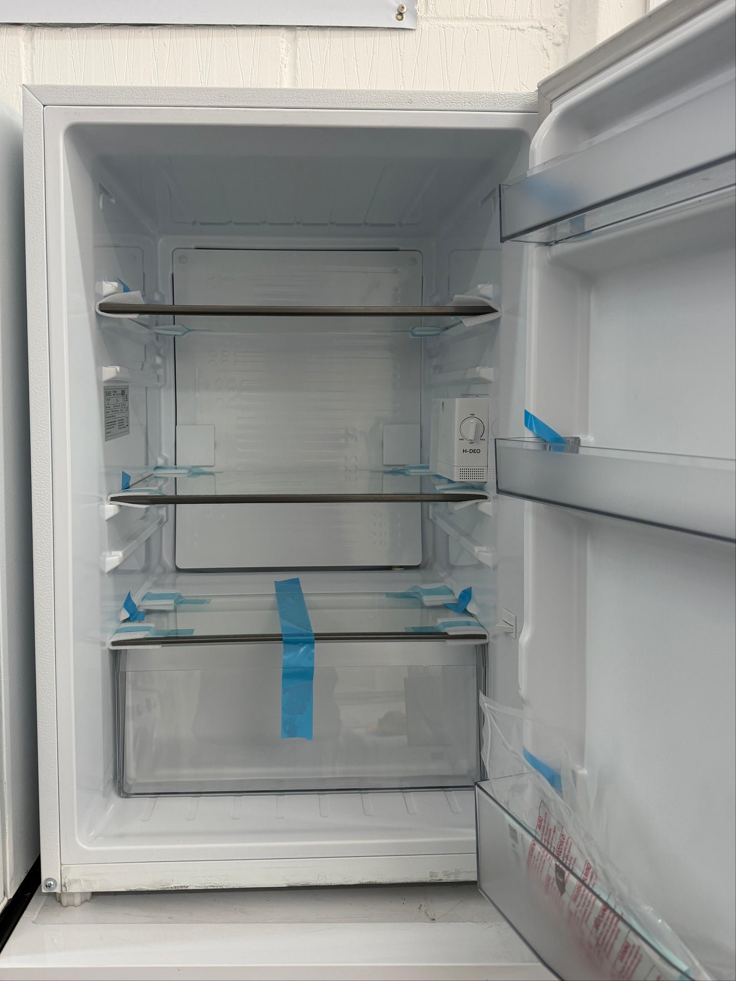 Sensis RFUCF01L54EW 129L Undercounter Larder Fridge - White - Unused Grade A