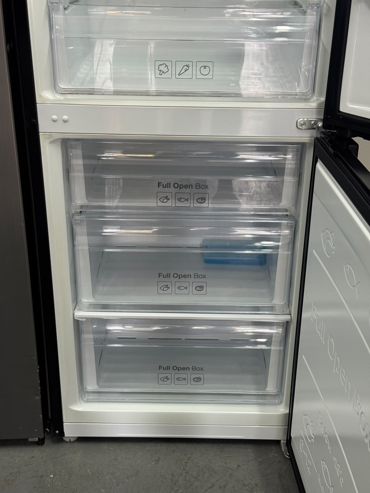 Refurbished Samsung RB31FERNDBC 339L 60/40 Fridge Freezer - Black
