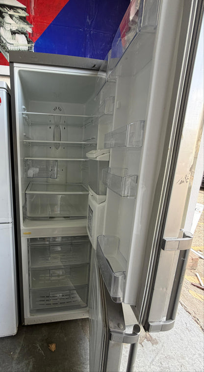Refurbished LG GB3133PVGK 296L Fridge Freezer with Water Dispenser - Platinum Silver