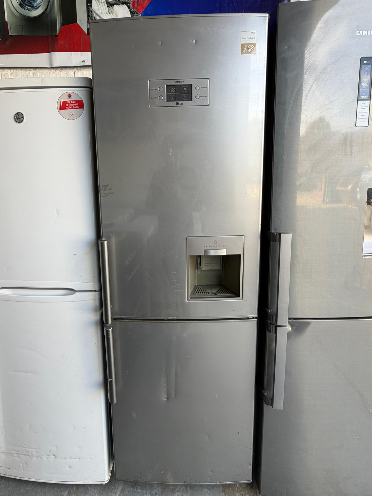 Refurbished LG GB3133PVGK 296L Fridge Freezer with Water Dispenser - Platinum Silver