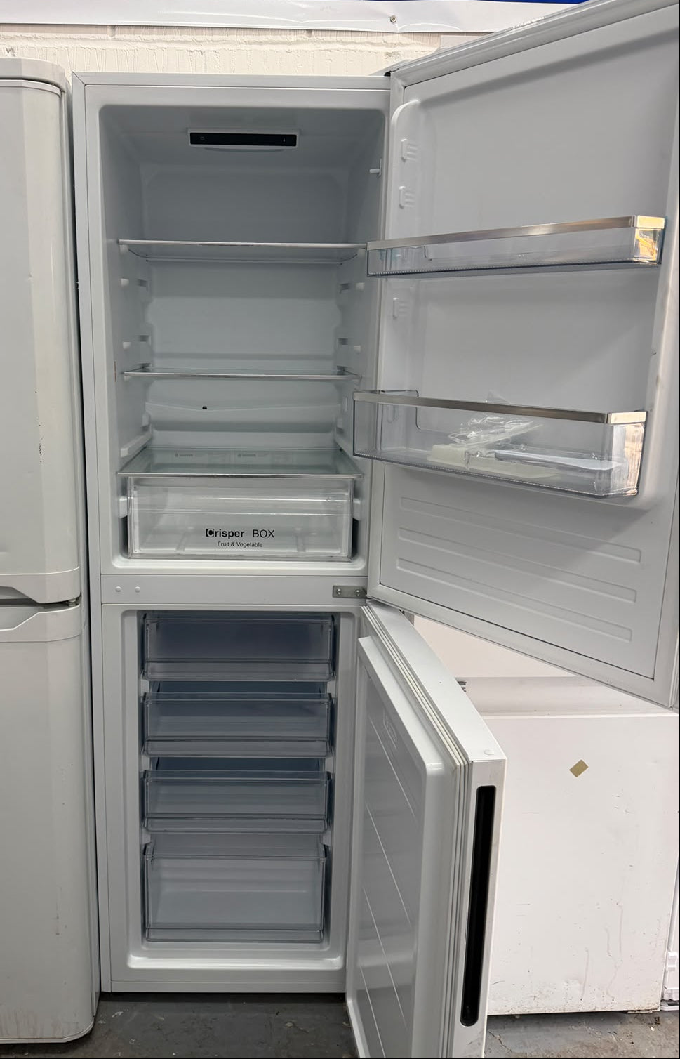 Refurbished Hoover HVCT3L517FWKR 252L 50/50 Fridge Freezer - White
