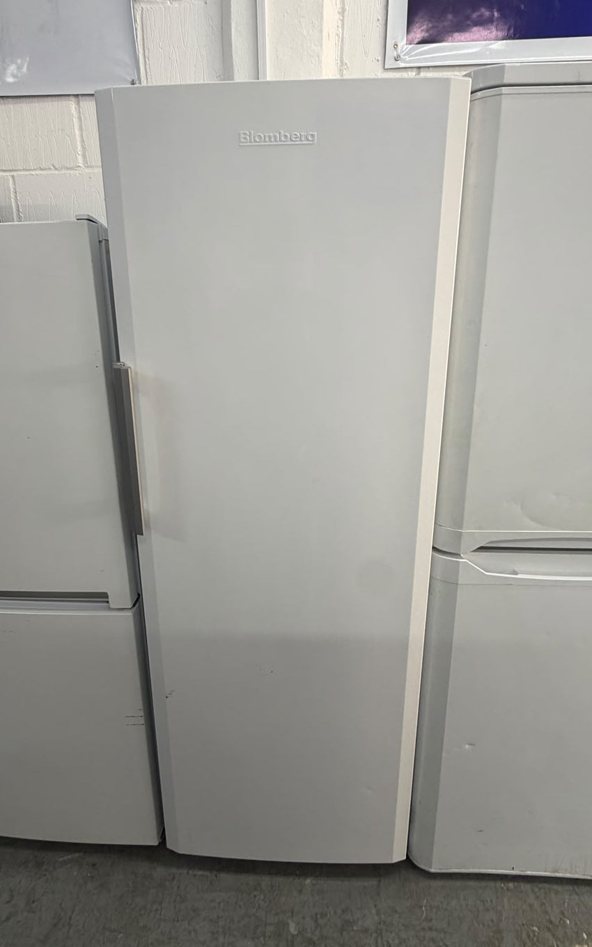 Refurbished Blomberg L60415 367L Tall Larder Fridge - White