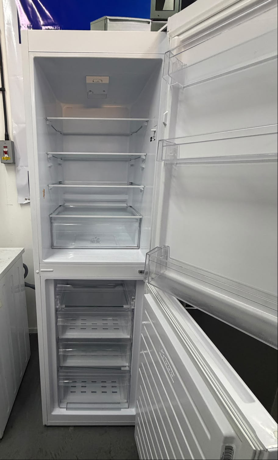 Refurbished Hotpoint HBNF55181WUK1 245L 50/50 Frost Free Fridge Freezer - White