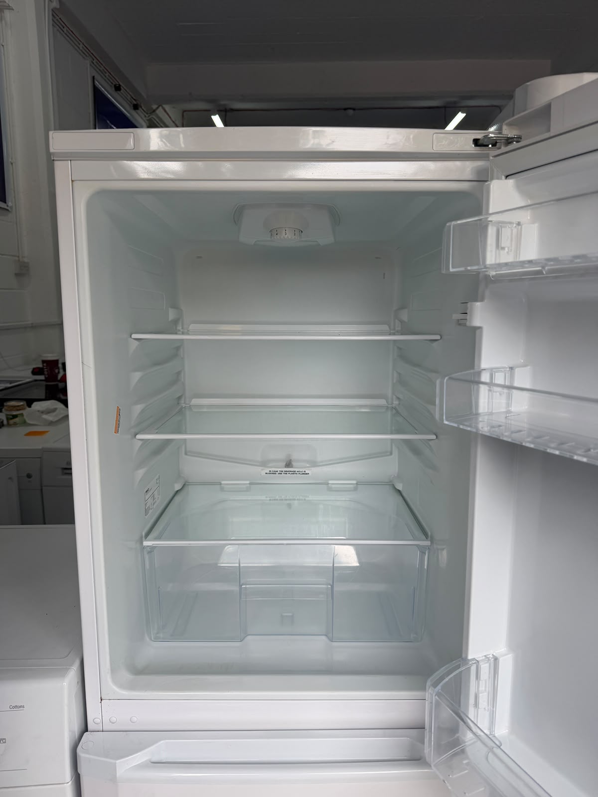 Refurbished Beko CDA539FW 197L 50/50 Frost Free Fridge Freezer - White