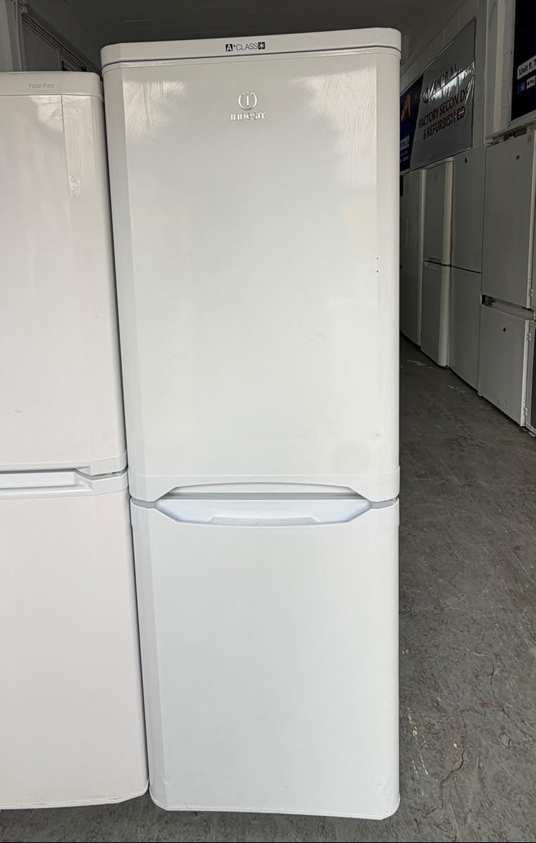 Refurbished Indesit NCAA55 228L 50/50 Fridge Freezer - White