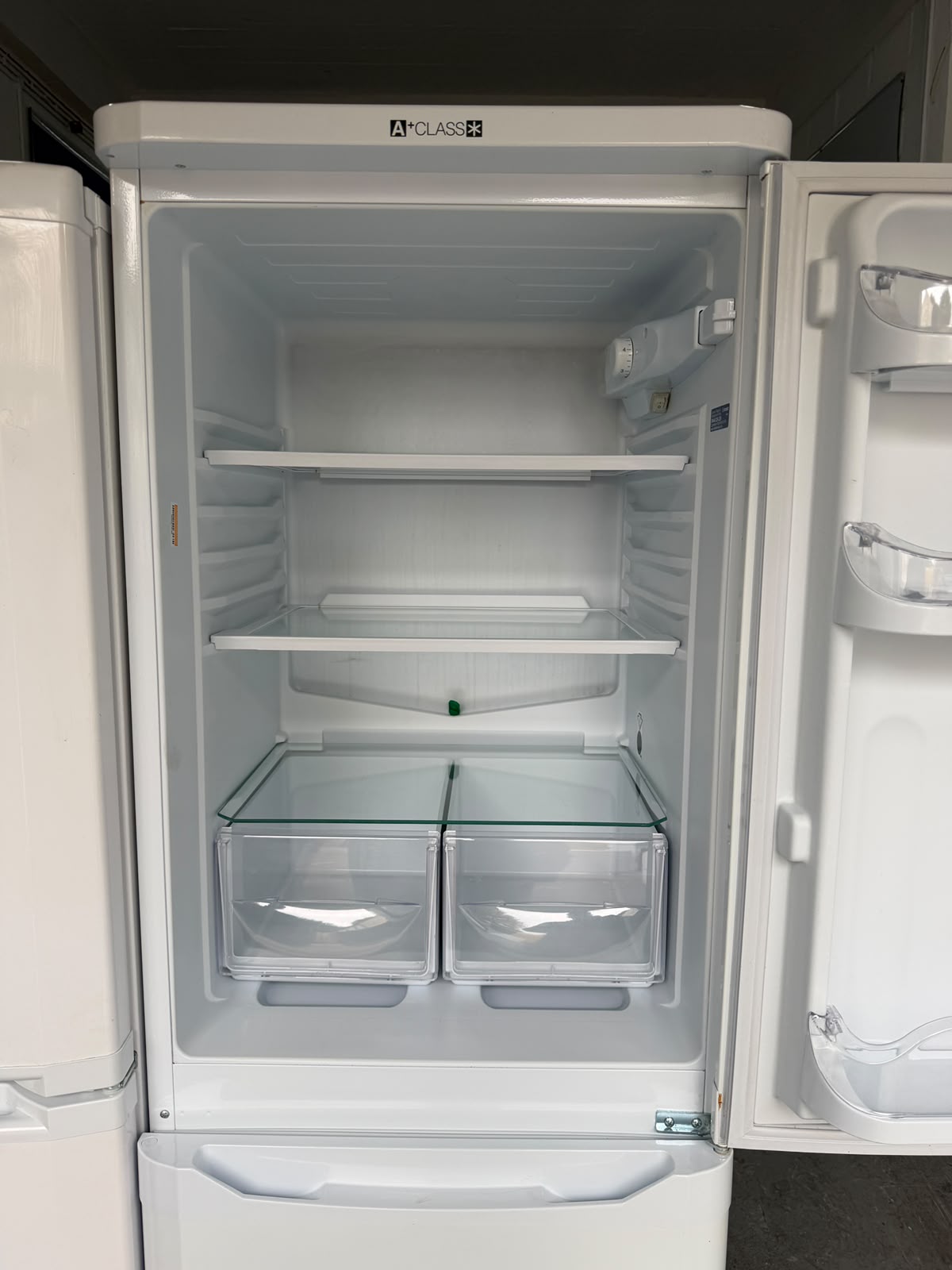 Refurbished Indesit NCAA55 228L 50/50 Fridge Freezer - White