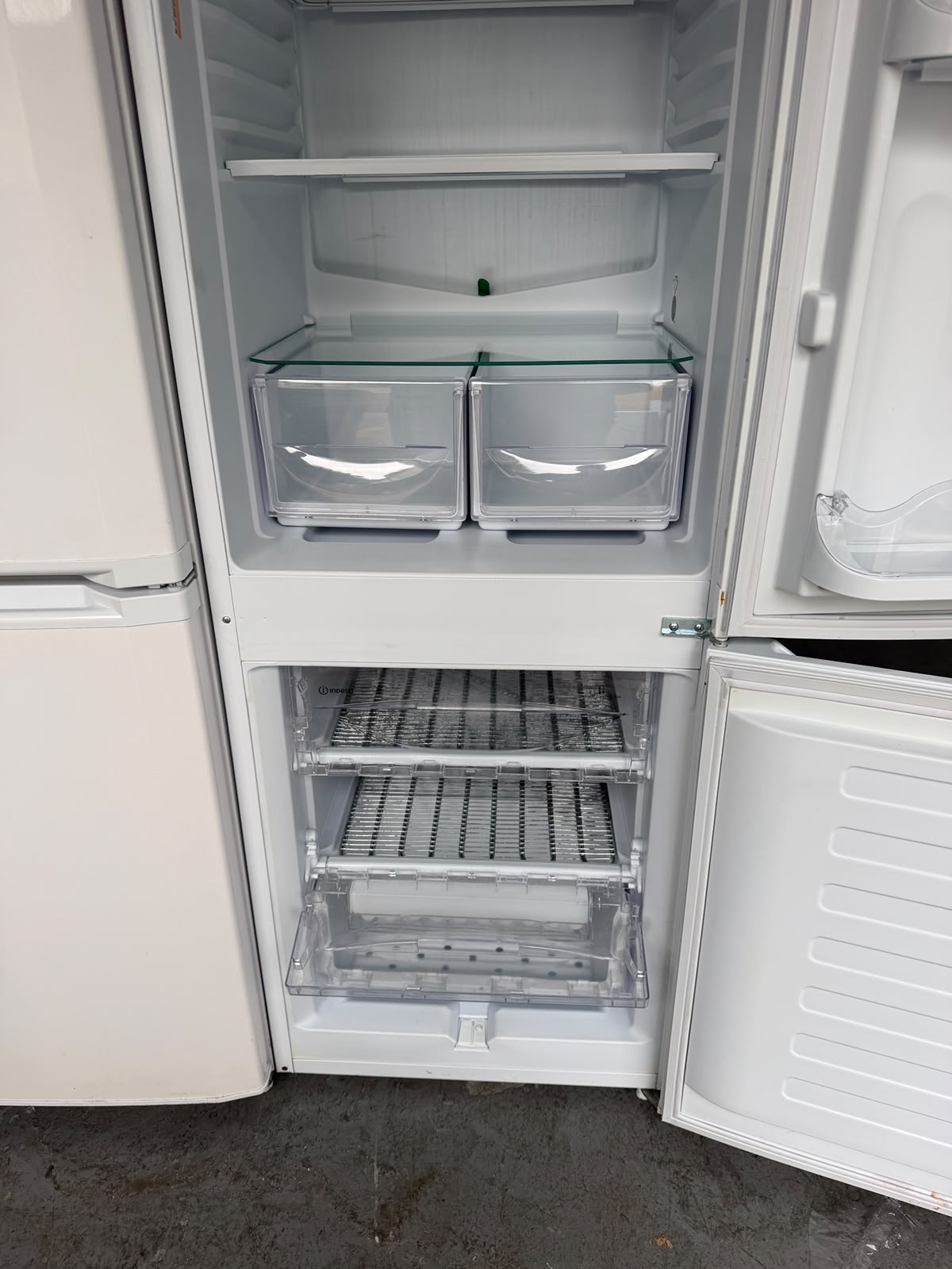 Refurbished Indesit NCAA55 228L 50/50 Fridge Freezer - White