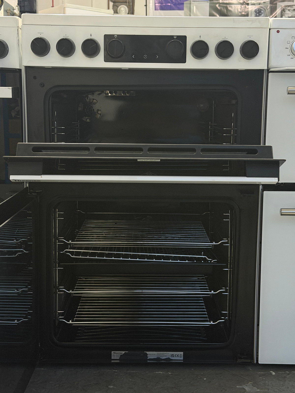 Hisense HDCEC6C20W 60cm Double Oven Electric Ceramic Cooker - Unused Grade B - White