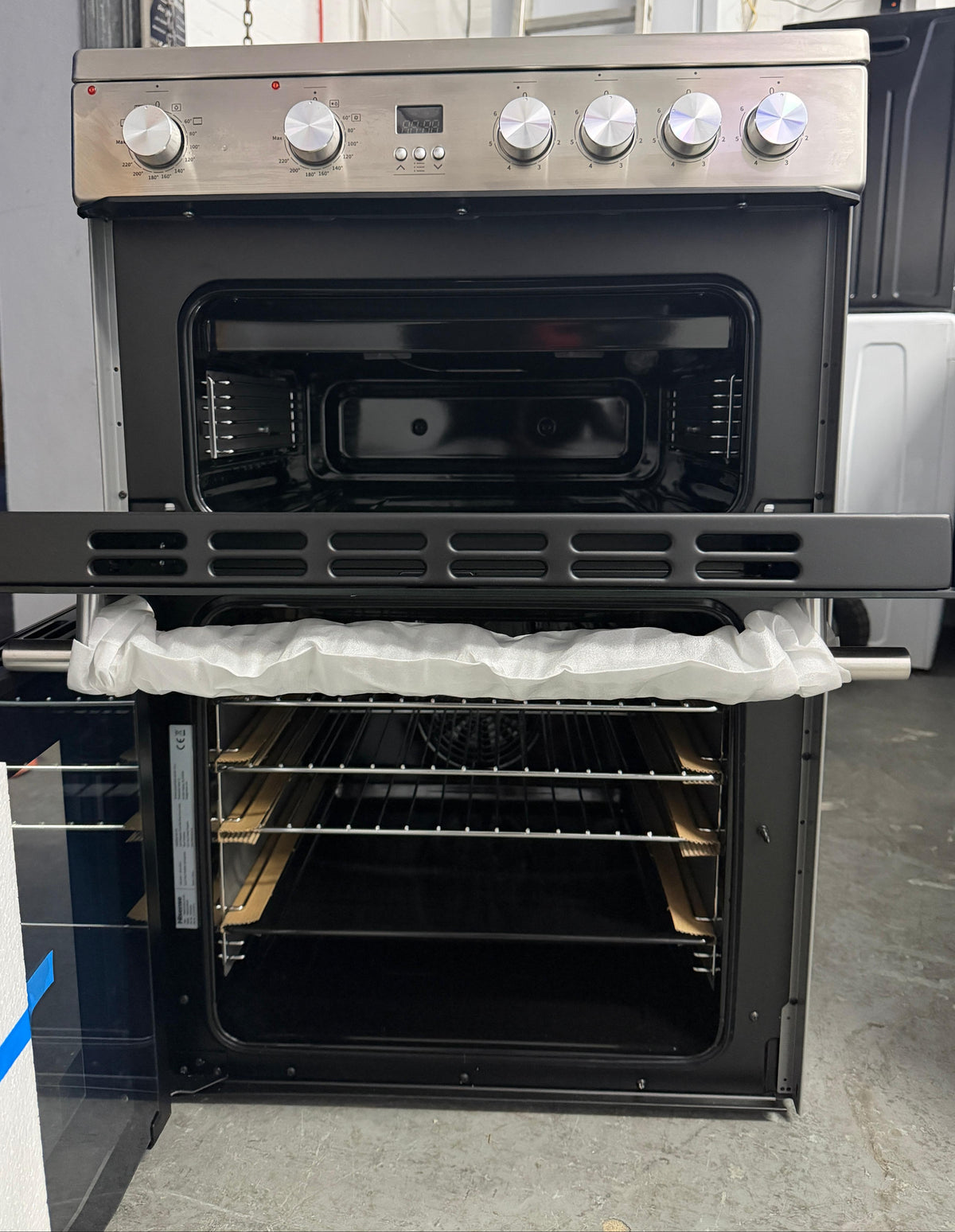 Hisense HDE3211BXUK 60cm Double Oven Electric Ceramic Cooker - New Grade A - Stainless Steel