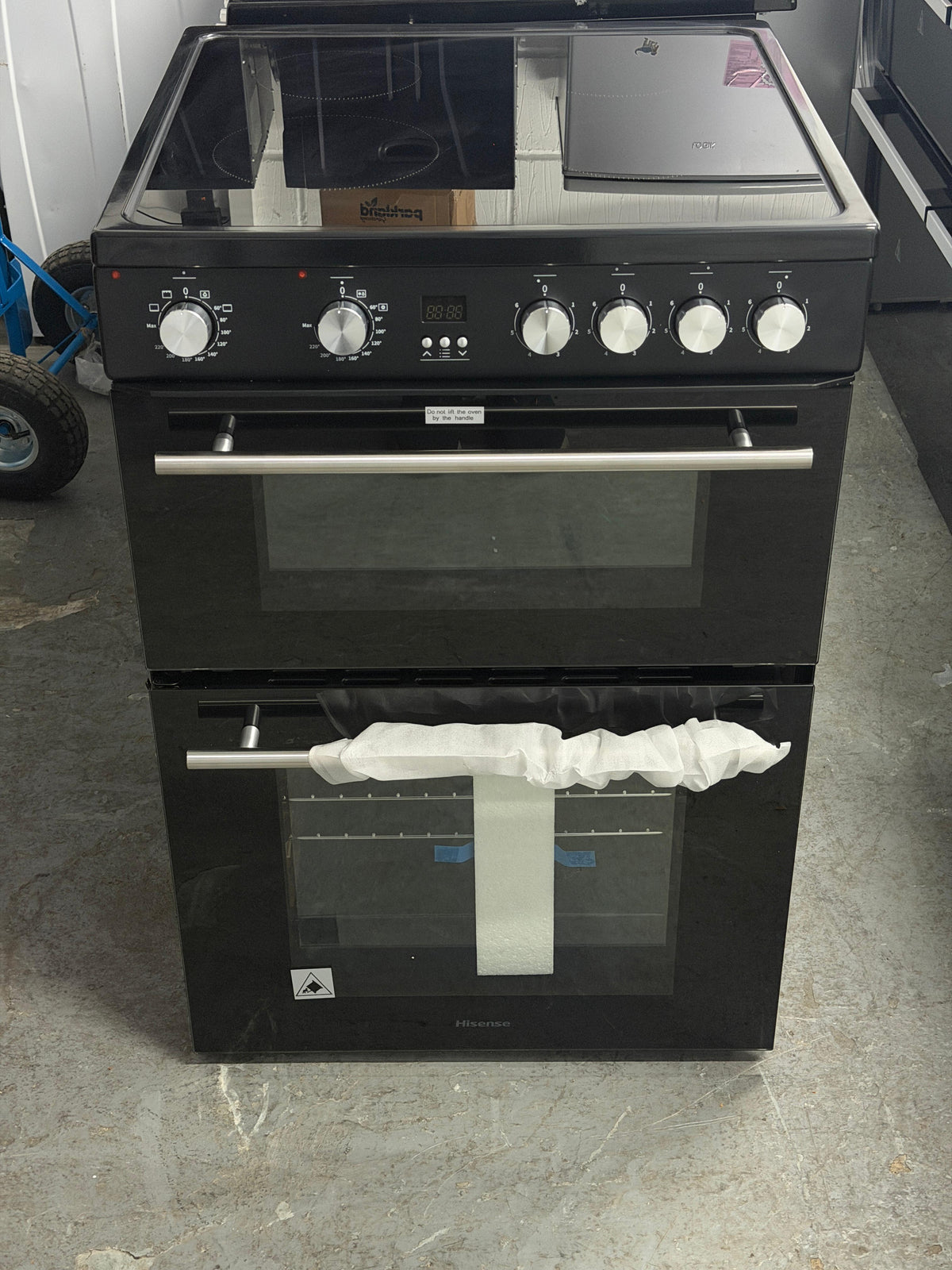 Hisense HDE3211BBUK 60cm Double Oven Electric Ceramic Cooker - New Grade A - Black