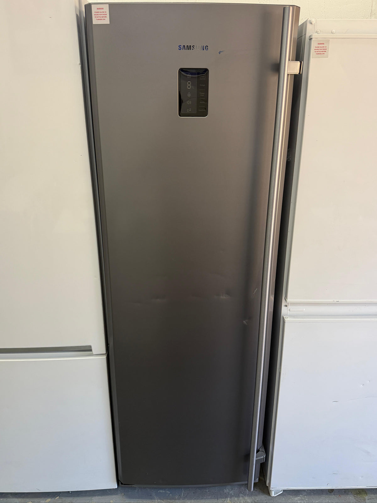 Refurbished Samsung RZ80FDMH 280L Frost Free Upright Freezer – Grey