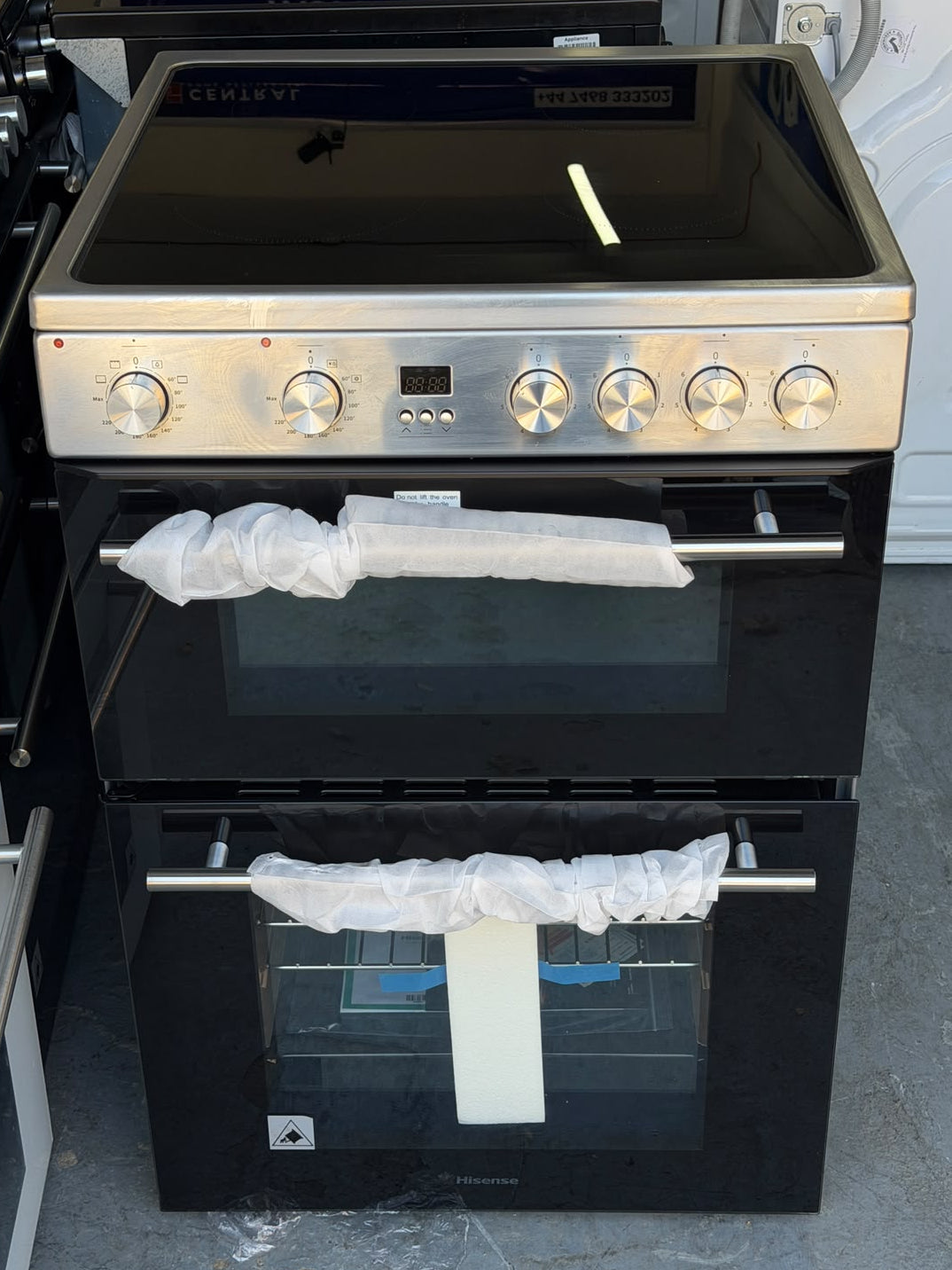 Hisense HDE3211BXUK 60cm Double Oven Electric Ceramic Cooker - Unused Grade A - Stainless Steel