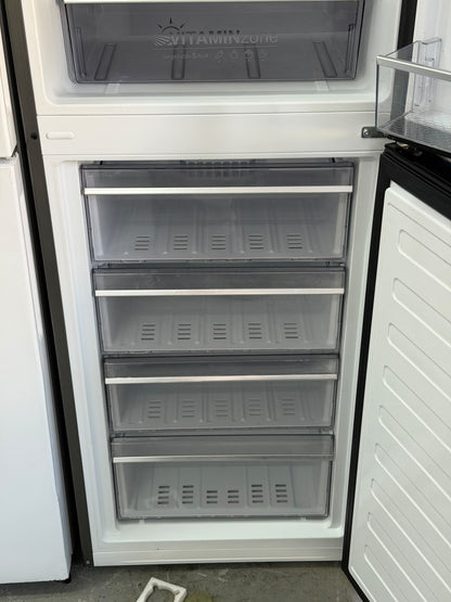 Refurbished Grundig GKN4582VPZ 270 L 50/50 No Frost Fridge Freezer – Black Steel