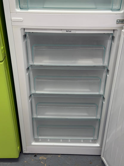 Refurbished Liebherr CN4213 300 L 50/50 NoFrost Fridge Freezer – White