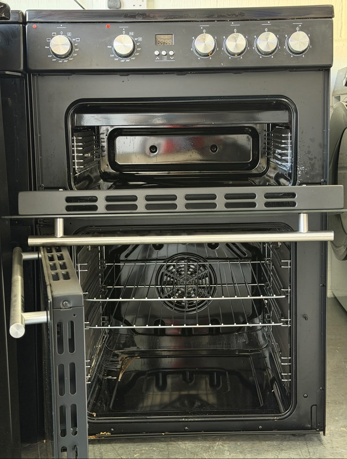 Hisense HDE3211BBUK 60cm Double Oven Electric Ceramic Cooker - Unused Grade B - Black
