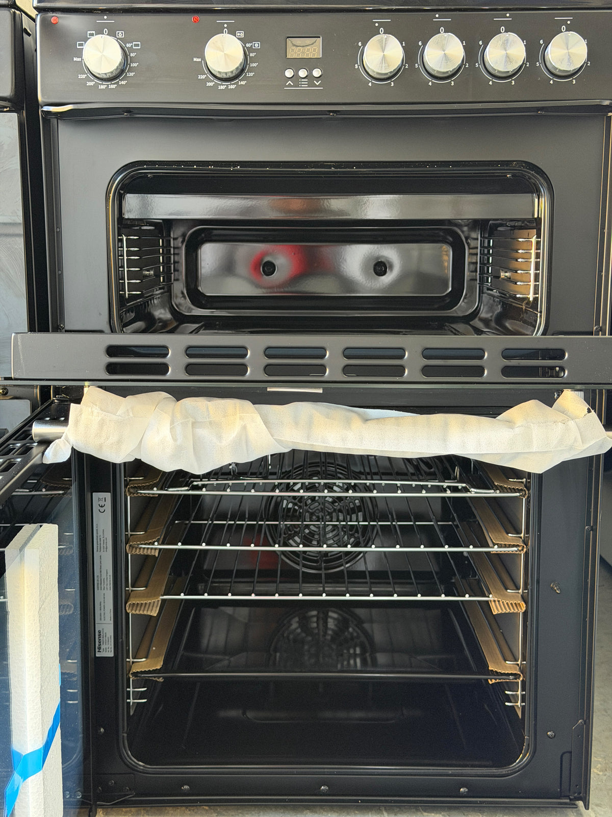Hisense HDE3211BBUK 60cm Double Oven Electric Ceramic Cooker - Unused Grade B - Black