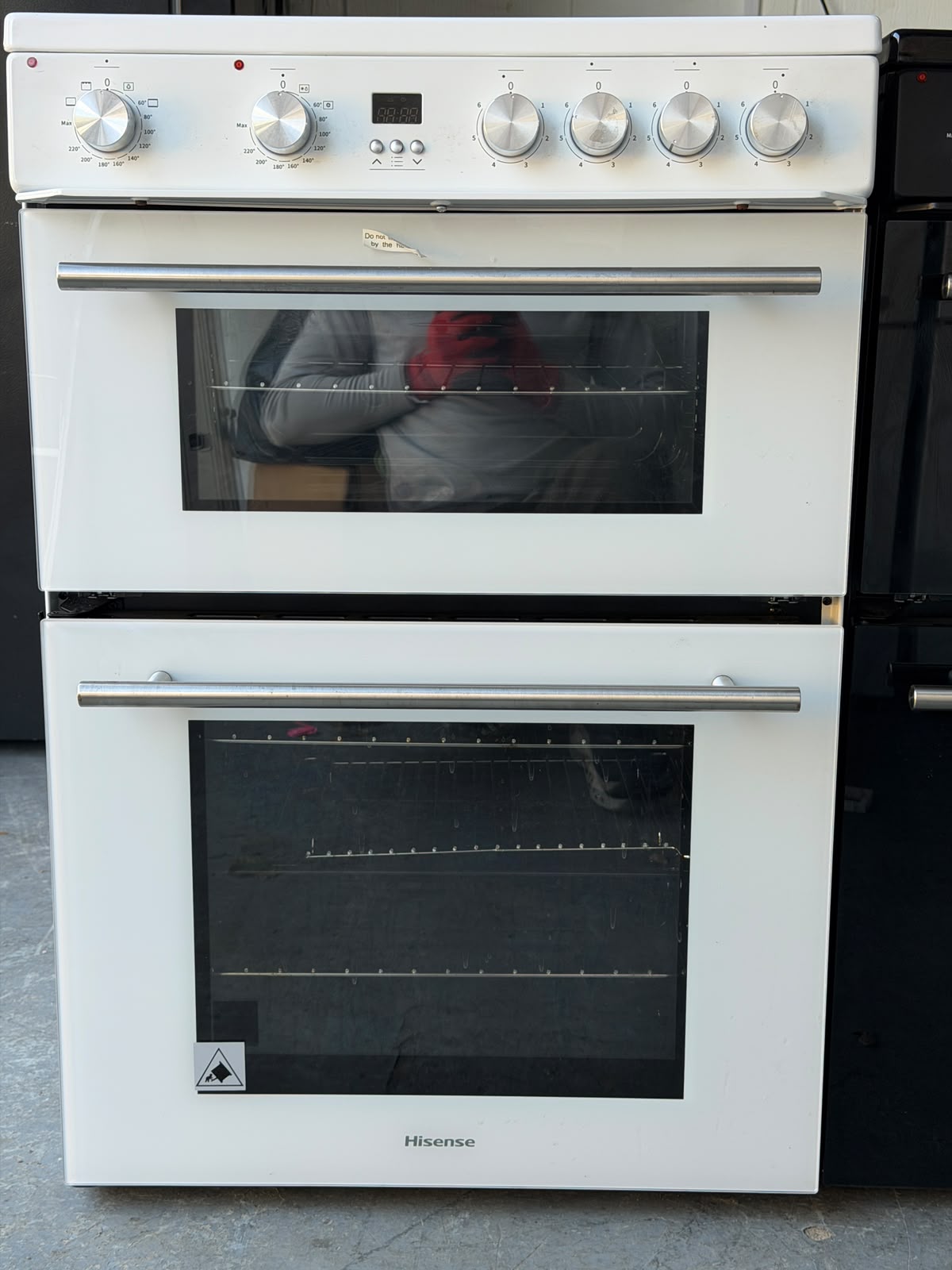 Hisense HDE3211BWUK 60cm Double Oven Electric Ceramic Cooker - Unused Grade B - White