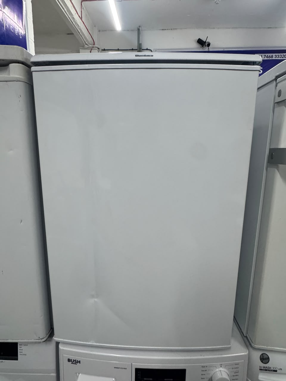 Refurbished Blomberg L54135 130 Litre Under-Counter Larder Fridge – White
