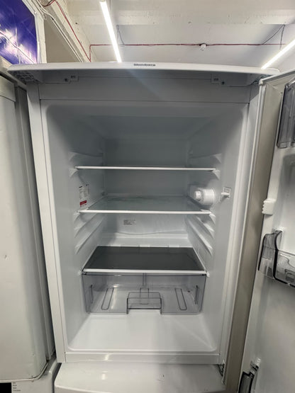 Refurbished Blomberg L54135 130 Litre Under-Counter Larder Fridge – White