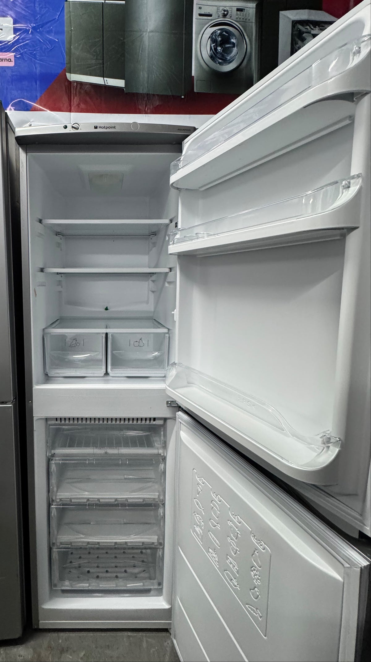 Refurbished Hotpoint HBNF5517SUK 223L 50/50 Frost Free Fridge Freezer – Silver