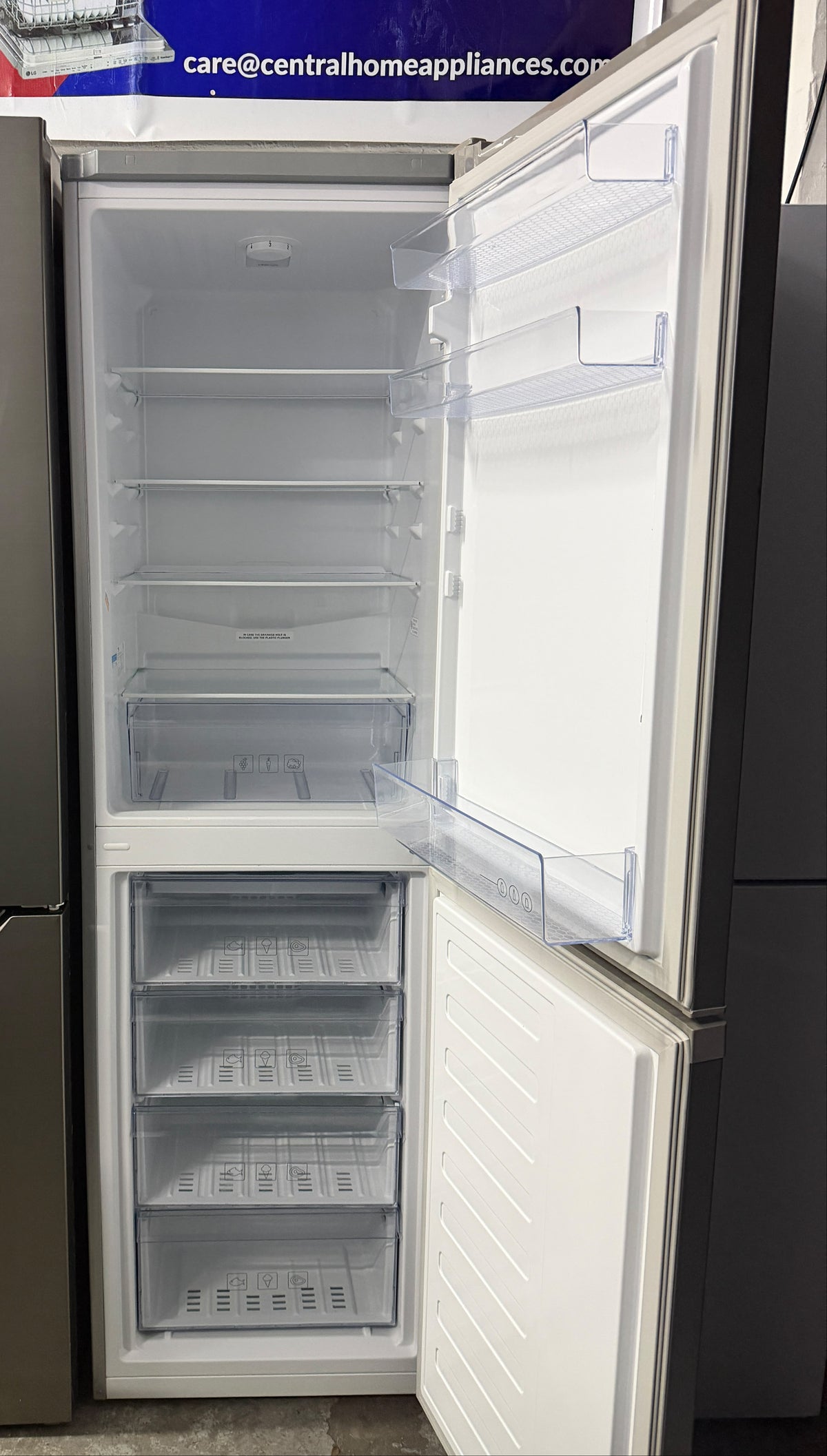 Refurbished Beko CFG1582S 263L 50/50 Frost Free Fridge Freezer – Silver
