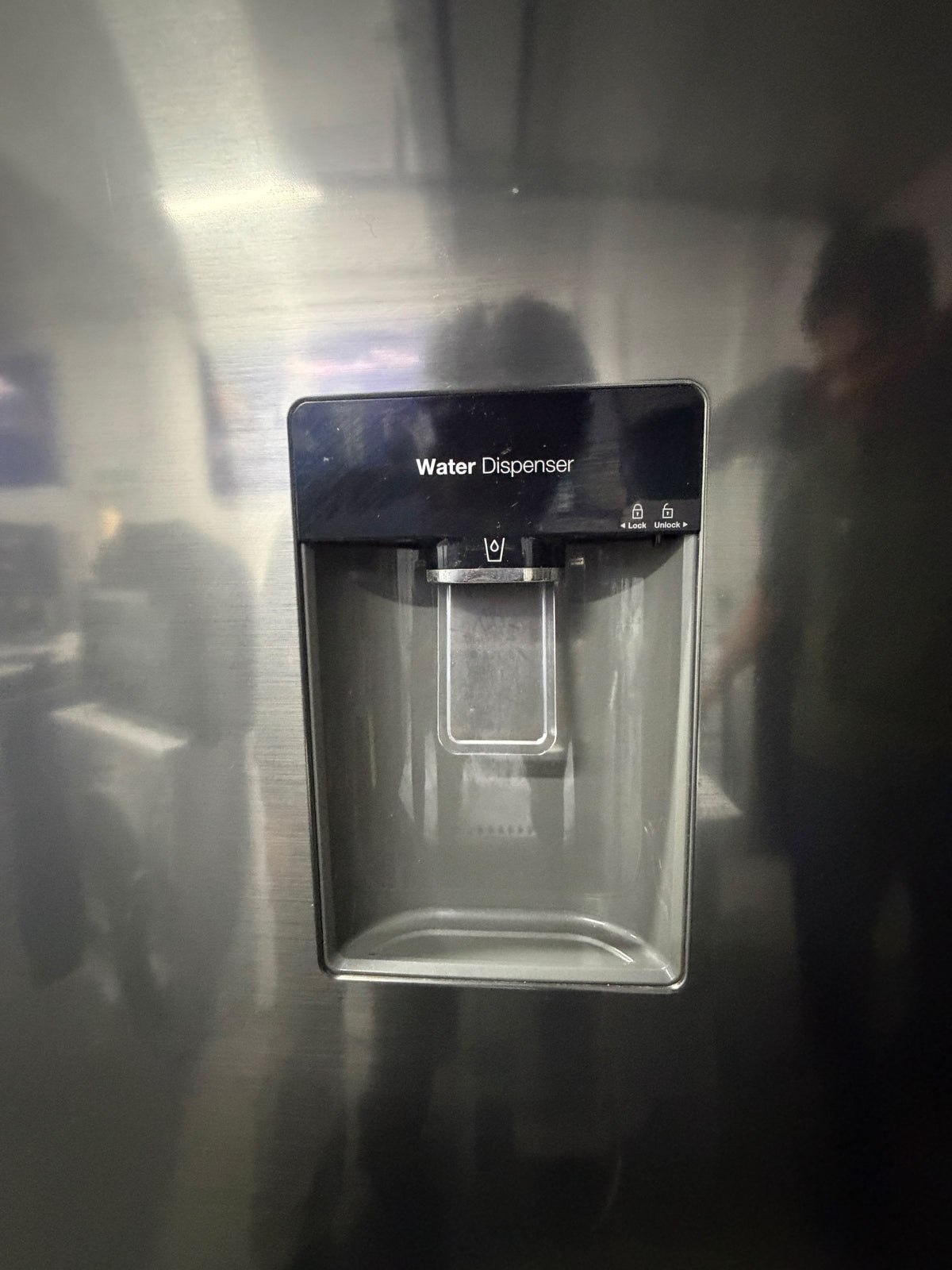 Refurbished Samsung RB29FWRNDSS 290L 70/30 Frost Free Fridge Freezer with Water Dispenser – Silver