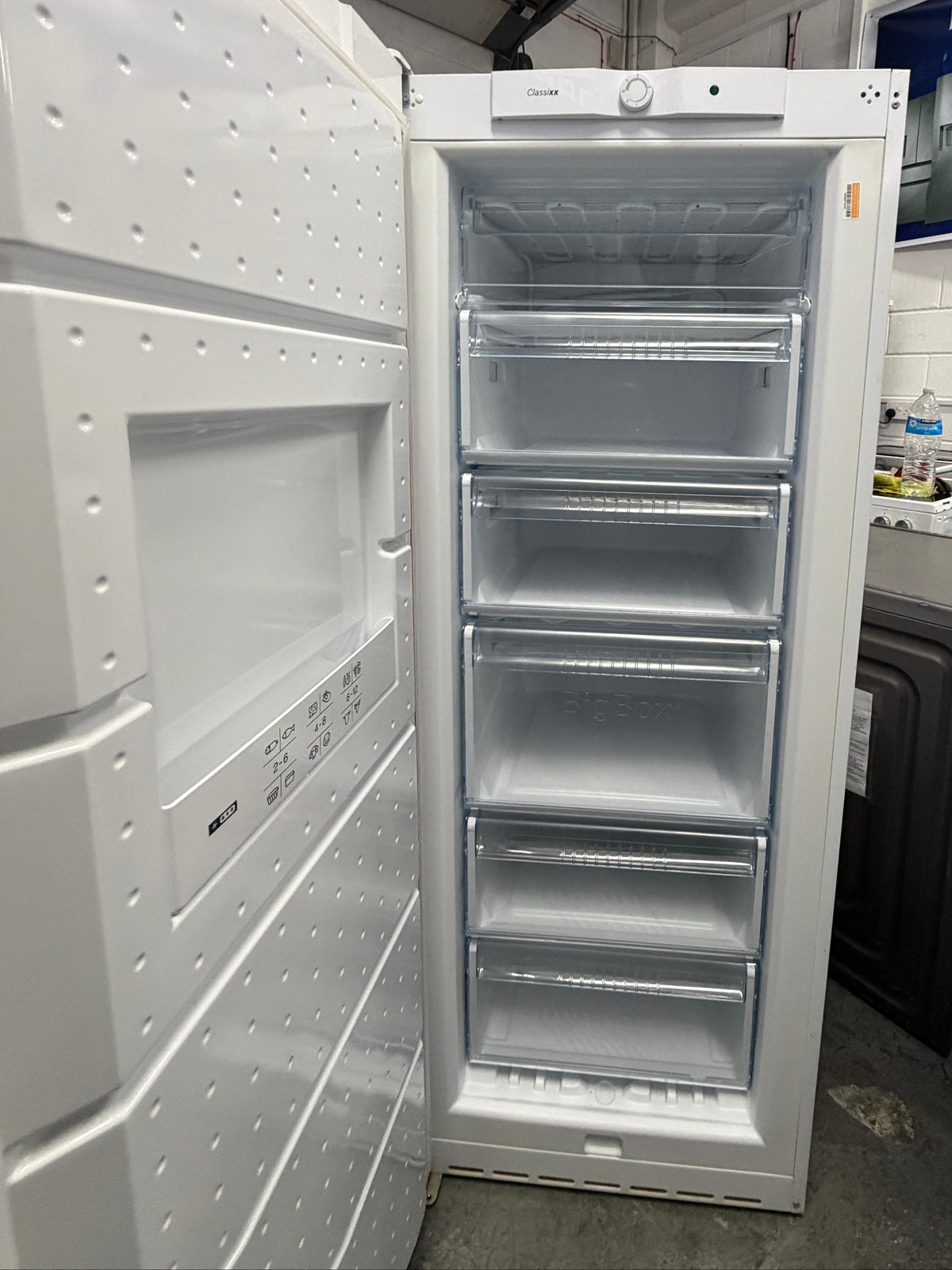 Refurbished Bosch Classixx GSD26N01GB 199L Freestanding Upright Freezer – White