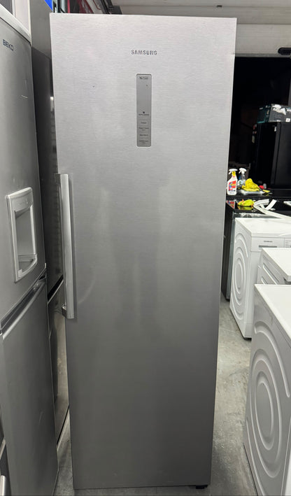 Refurbished Samsung RZ32M7125SA 323L Frost Free Tall Upright Freezer – Silver