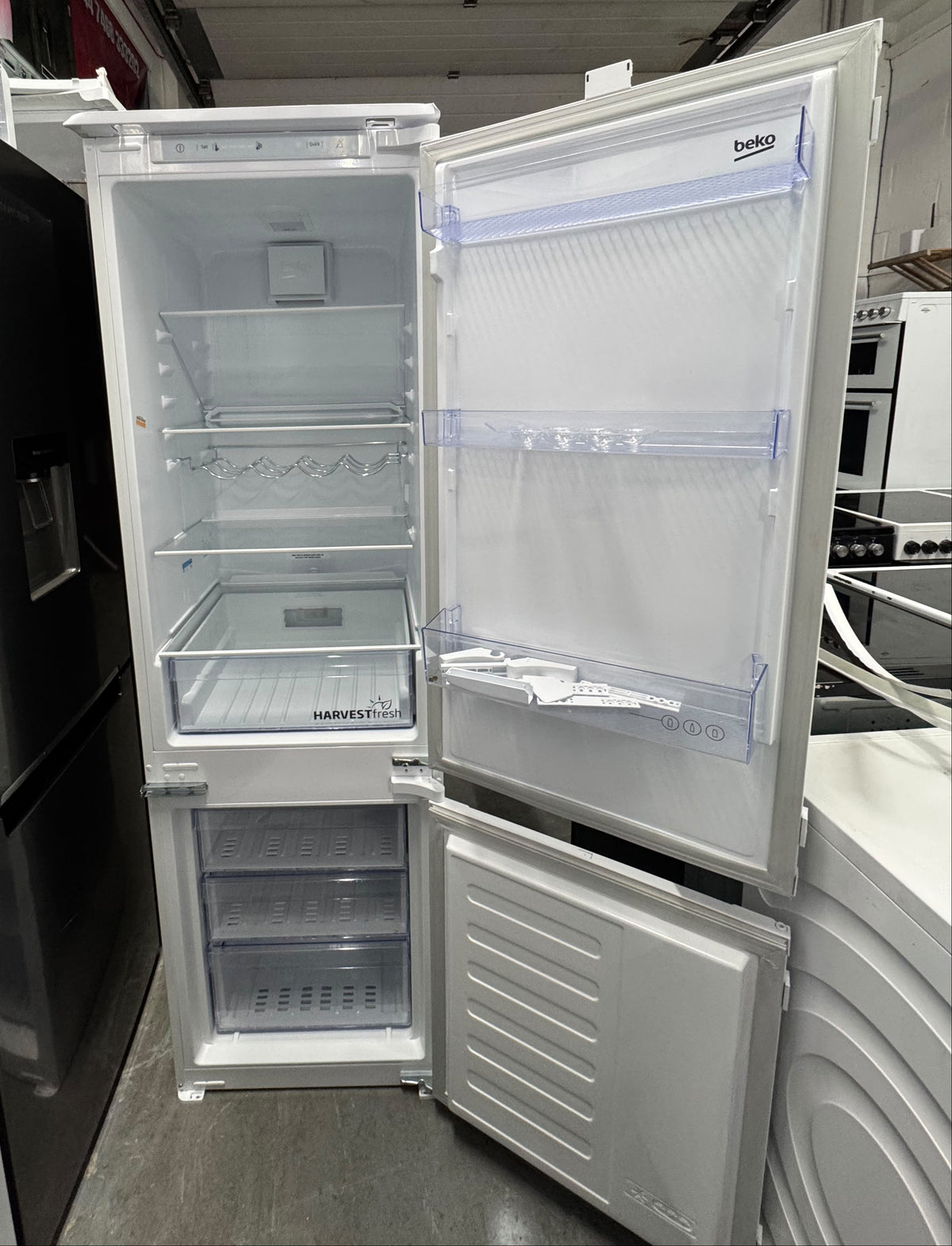 Beko BCFD4V73 262L 70/30 Integrated Frost Free Fridge Freezer – Unused Grade A – White