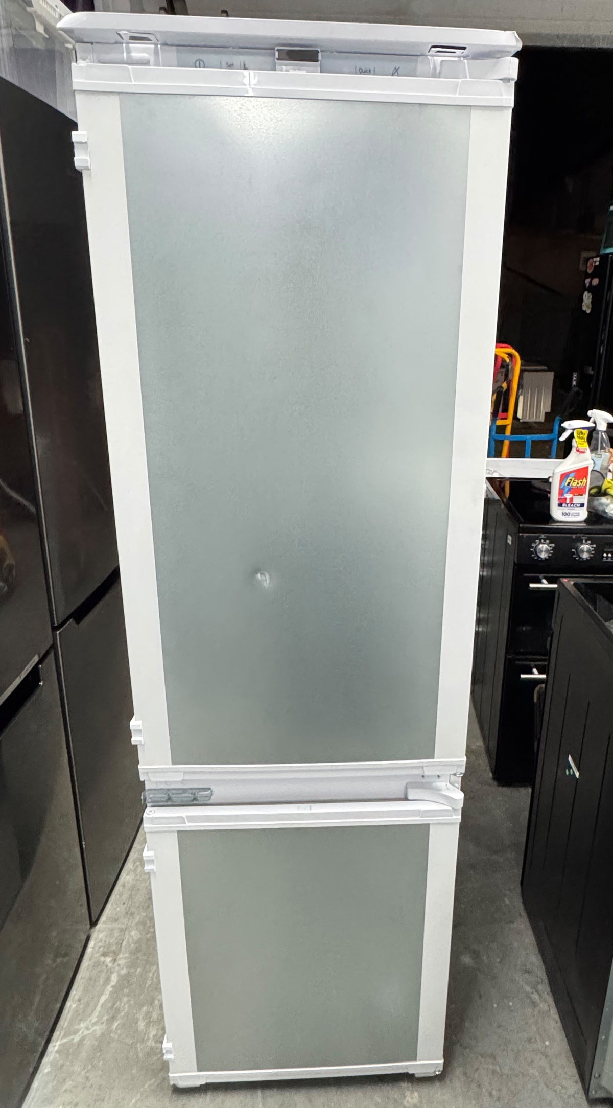 Beko BCFD4V73 262L 70/30 Integrated Frost Free Fridge Freezer – Unused Grade A – White