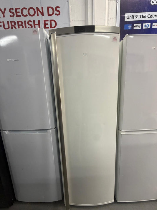 Refurbished AEG AGE62526NW 229 L Frost Free Tall Freezer - White