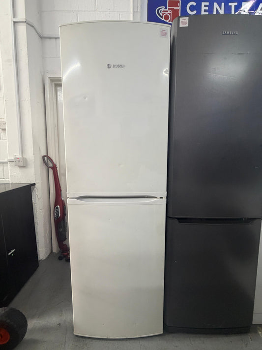 Refurbished Bosch KGH34V03GB/O1 280 L Frost Free Fridge Freezer - White